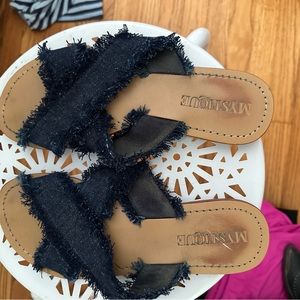 Lightly worn, a denim color straps